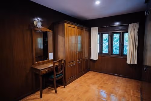 Studio with Garden View