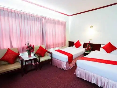 โรงแรมชุมพร พาเลซ โรงแรมชุมพร พาเลซ