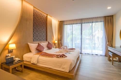 Deluxe Double or Twin Room with Pool Access