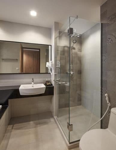 Deluxe Double or Twin Room with Pool Access