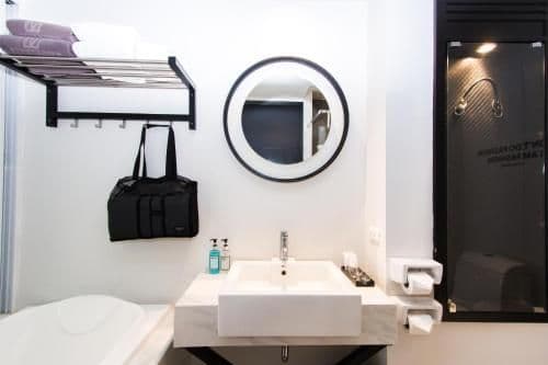 Deluxe Double or Twin Room with Pool Access