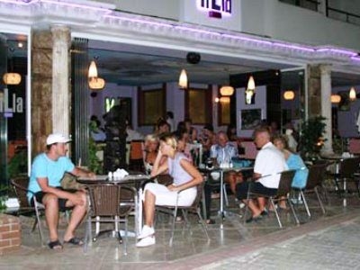 Grand Bali0