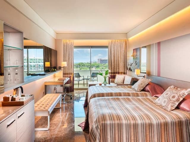 DOUBLE SINGLE USE DELUXE SEA VIEW