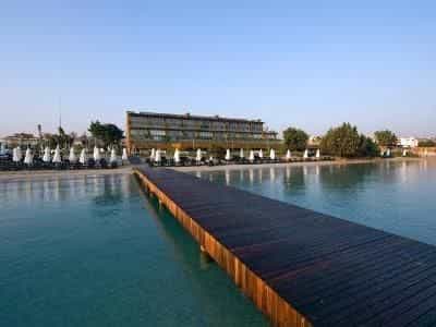 7800 Cesme