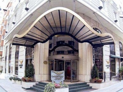Lares Park Hotel0