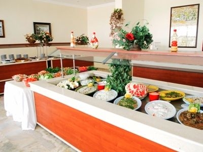 Acacia Club3