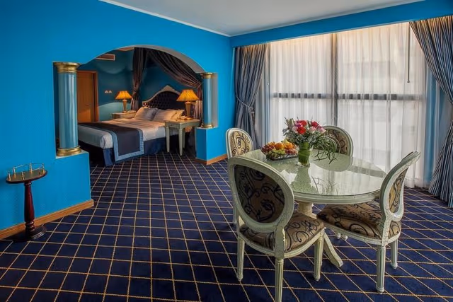 SUITE ONE BEDROOM