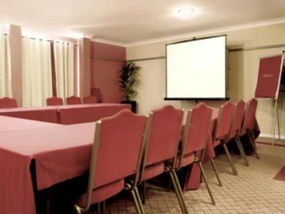 Holiday Inn Garden Court Aylesbury0