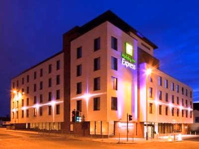 Holiday Inn Express Cheltenham Town Ctr0