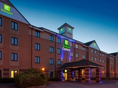Holiday Inn Express Dartford Bridge3