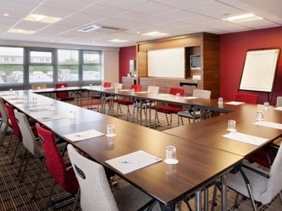 Holiday Inn Express E. Midlands Airport0