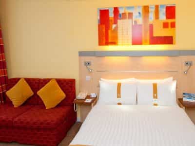 Holiday Inn Express Edinburgh City (I) Holiday Inn Express Edinburgh City (I)