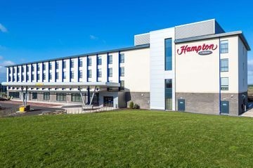 Hampton by Hilton Exeter Airport0