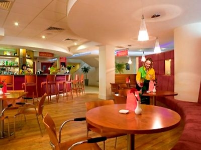 ไอบิส ลอนดอน ฮีทโธรว์แอร์พอร์ต (ibis London Heathrow Airport)2