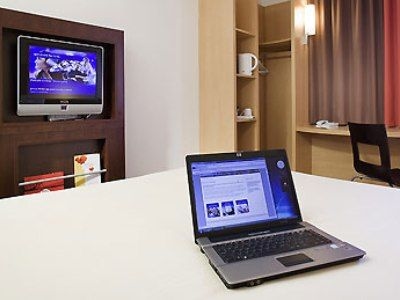 ไอบิส ลอนดอน ฮีทโธรว์แอร์พอร์ต (ibis London Heathrow Airport)3