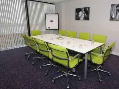 Hampton By Hilton John Lennon Airport Hampton By Hilton John Lennon Airport