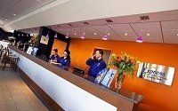 Holiday Inn Express John Lennon Airport3