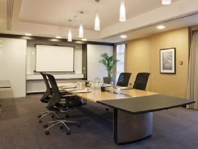 Crowne Plaza Kensington2