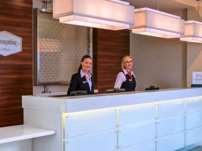 แฮมป์ตัน บาย ฮิลตัน ลอนดอน ลูตัน แอร์พอร์ต โฮเทล (Hampton by Hilton London Luton Airport Hotel)1