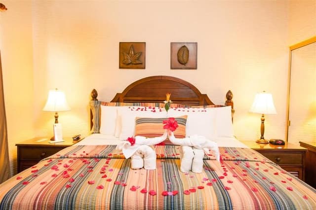 SUITE ONE BEDROOM