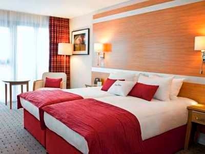 โรงแรมดับเบิลทรี บาย ฮิลตัน มิลตัน คีนส์ (DoubleTree by Hilton Hotel Milton Keynes)2