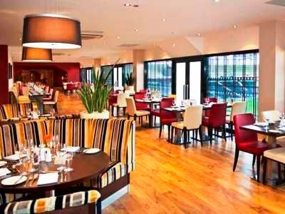 โรงแรมดับเบิลทรี บาย ฮิลตัน มิลตัน คีนส์ (DoubleTree by Hilton Hotel Milton Keynes)4