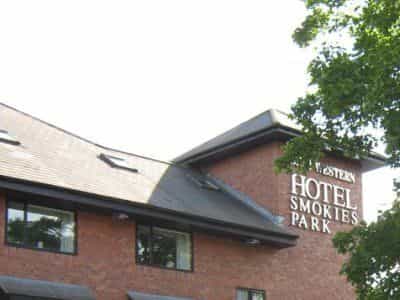Best Western Smokies Park
