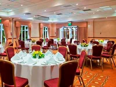 Hilton St Anne's Manor, Bracknell1