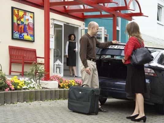 AIRPORT DOMIZIL AIRPORT DOMIZIL