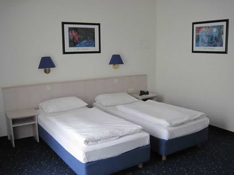 AIR HOTEL WARTBURG AIR HOTEL WARTBURG