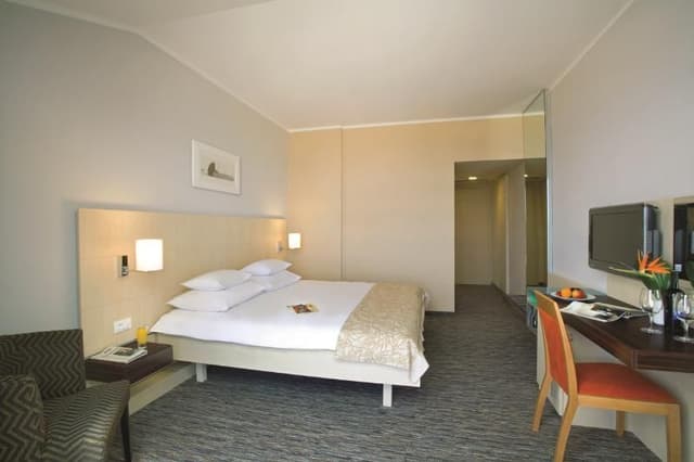 TWIN DELUXE WITH BALCONY