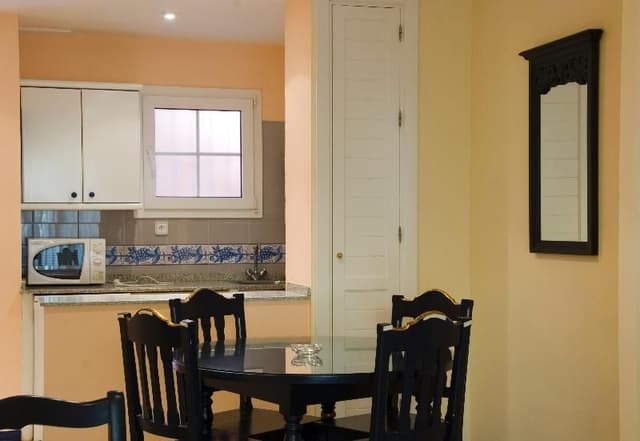 APARTMENT CAPACITY 1 ONE BEDROOM