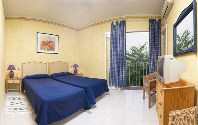 HOSTAL ROBERTO PLAYA0