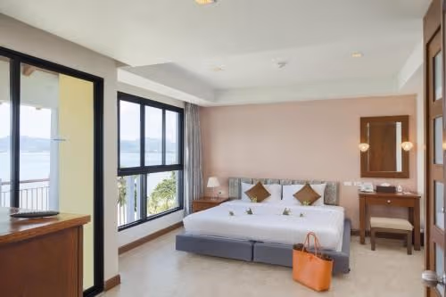 Deluxe Double or Twin Room