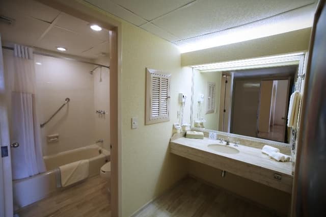 SUITE TWO BEDROOMS
