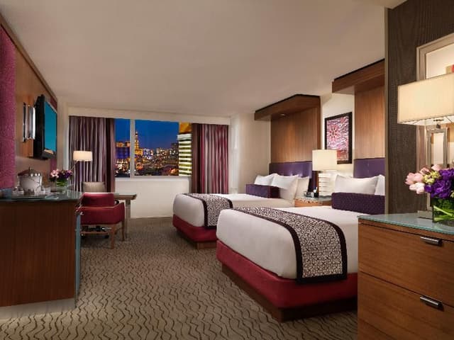 DOUBLE QUEEN SIZE BED