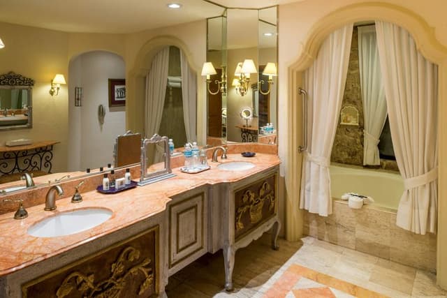 SUITE GRAND