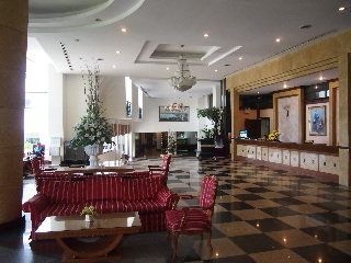 โรงแรมคาเมลอท (Camelot Hotel)3