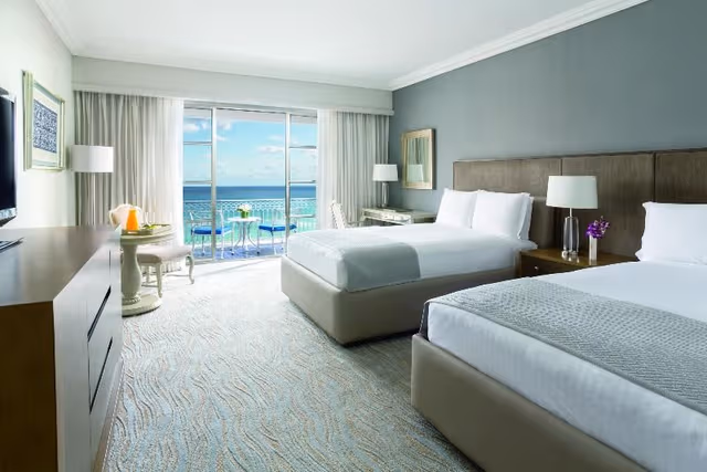 TWIN CLUB OCEAN FRONT