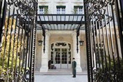 The Shangri La Hotel Paris The Shangri La Hotel Paris
