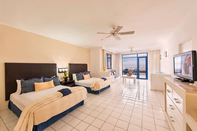 JUNIOR SUITE CAPACITY 1