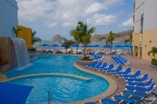 Las Flores Beach Resort1