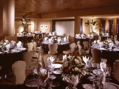 Crowne Plaza Redondo Beach & Marina Hotel0