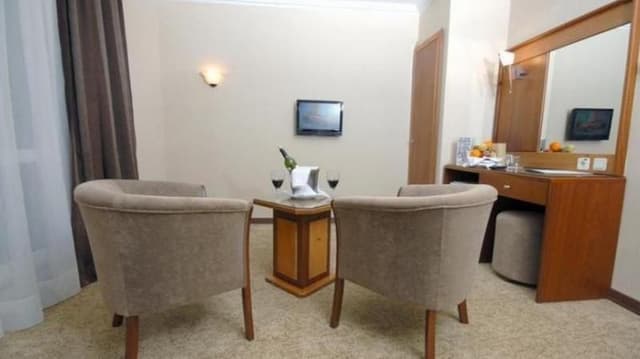 FAMILY ROOM DELUXE