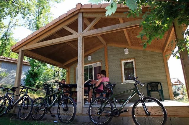 BUNGALOW CAPACITY 6