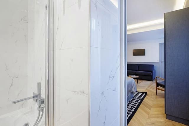 SUITE EXECUTIVE