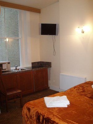 Kensington Suite Hotel3