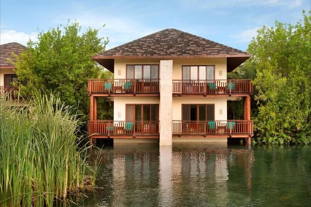 HOUSE LUXURY