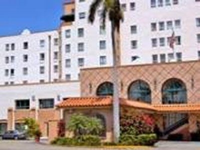 Hollywood Beach Resort0
