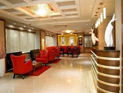 Golden City Hotel1